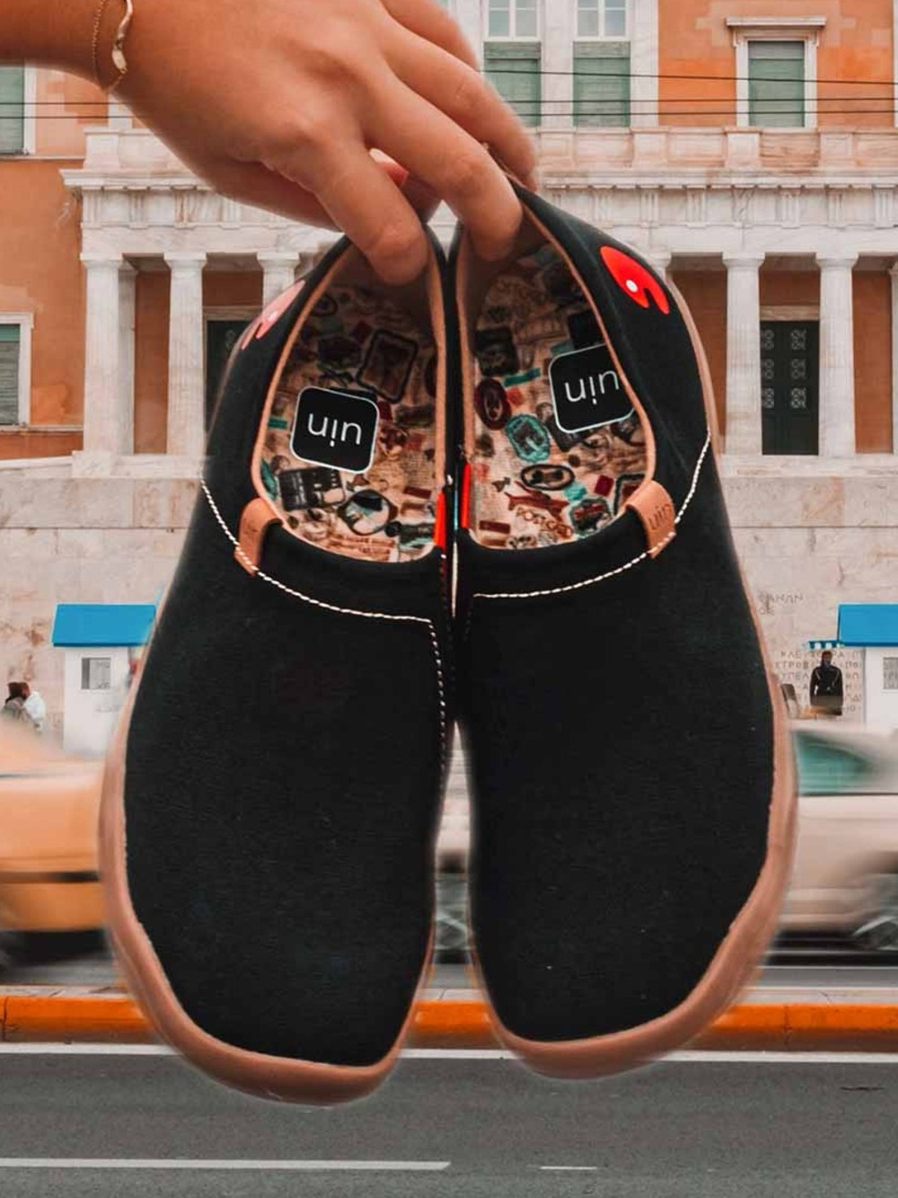 UIN Toledo slip-on shoes black canvas upper and a gum rubber sole women’s size 8